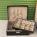 Box of jewelry - Black