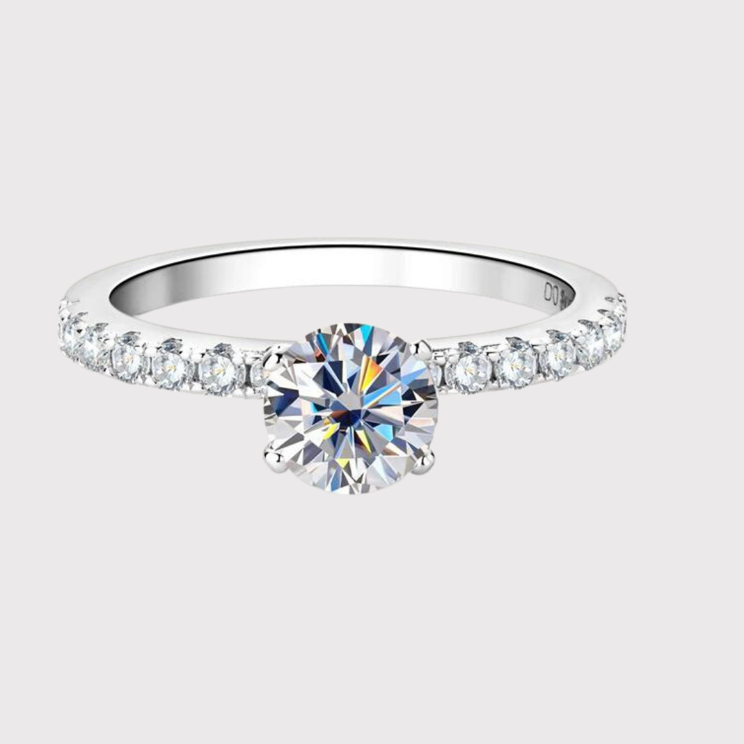 Diamond Luxe Ring Commitment