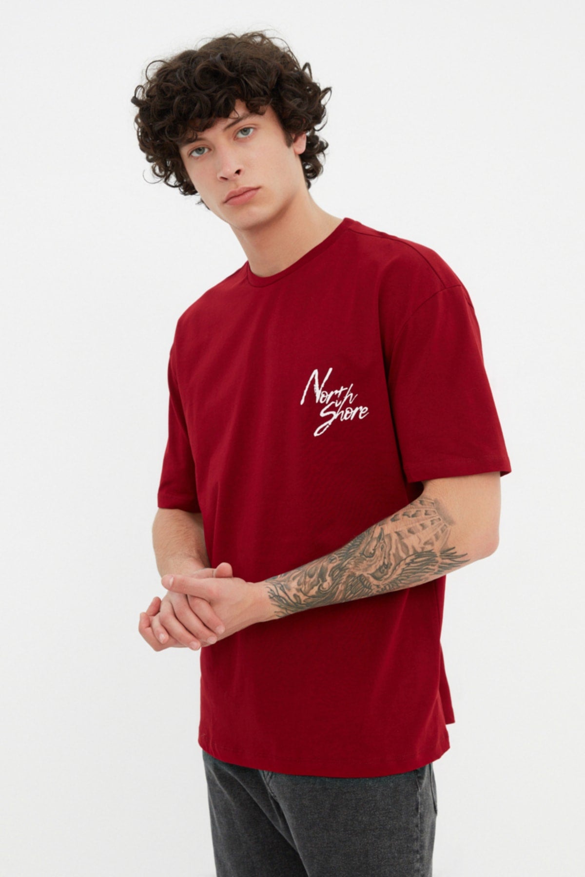 Trendy male T-shirt Bordeaux