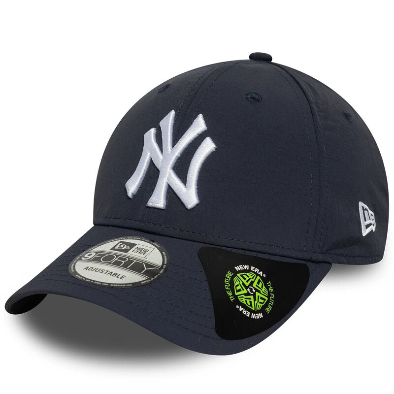Male New Age cap by the New York Yankees, black