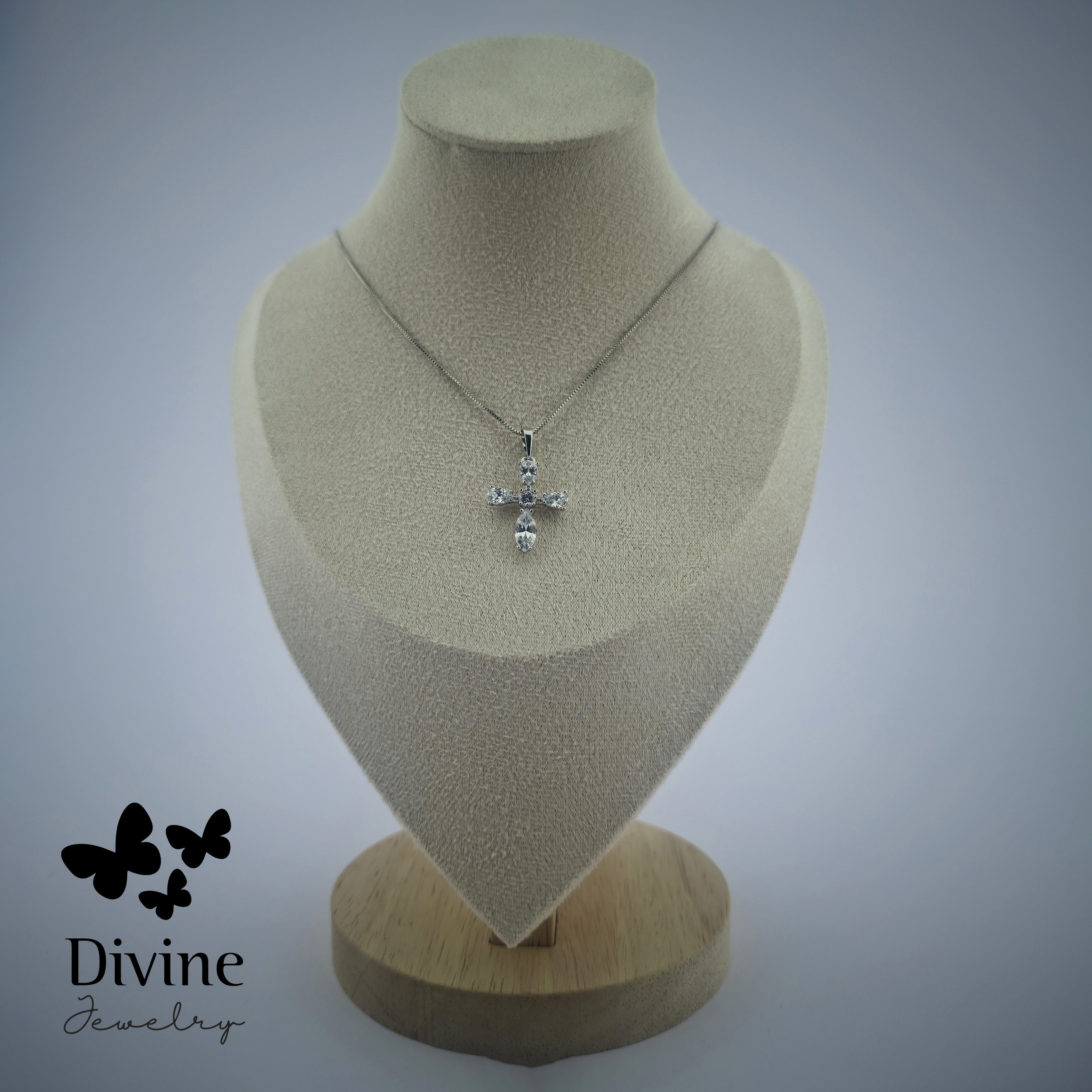 Divine Lance Timeless Simplicity